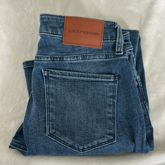 Lucky Brand Lizzie low rise Skinny Jeans - Picture 13 of 13
